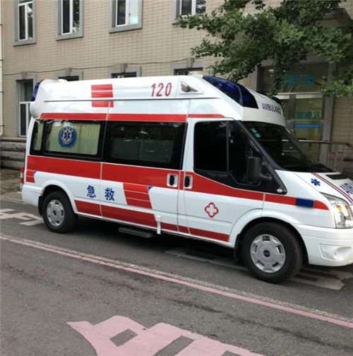 乌审选择我们的救护车出租,开启安心转院之旅